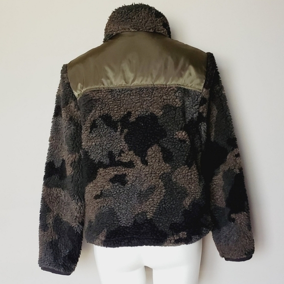 VERONICA BEARD Kylan Sherpa Quarter Zip Pullover Size M - Picture 6 of 10